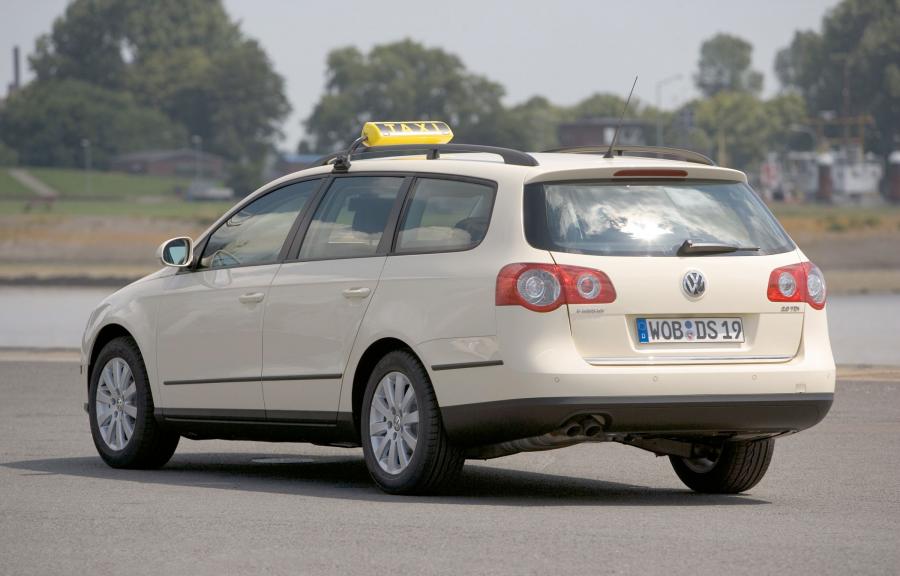  Volkswagen Passat Variant 2005 года  (фото 49 из 121)